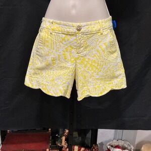 Lilly Pulitzer Shorts Buttercup Scallop Hem 4 Yellow White Textured Shell Button